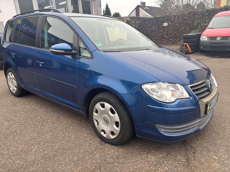 Blau Gebraucht 2010 VW Touran Trendline Van / Kleinbus | 5.900 € (Guter Preis) - Bild 1/4