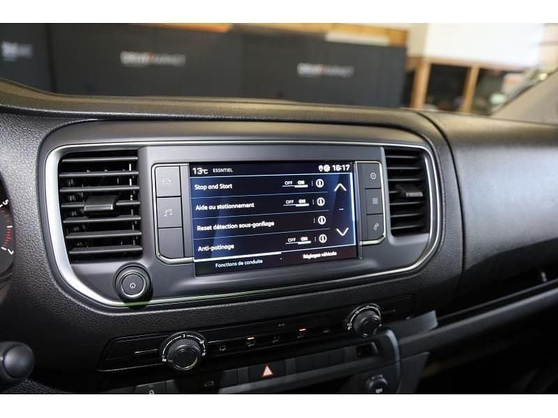 Gebraucht Peugeot Expert Premium 120 PS (88 kW) 2024 Weiß Van