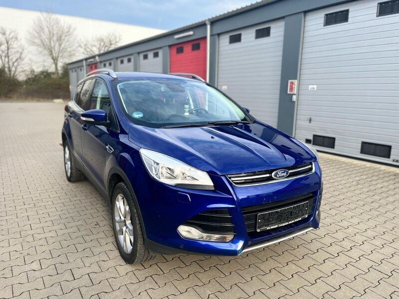 Gebraucht Ford Kuga Titanium 150 PS (110 kW) 2016 Blau SUV