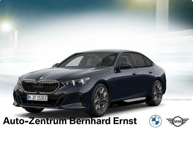 Schwarz Neu 2025 BMW 530e M Sport Limousine | 62.890 € (Superpreis) - Bild 1/4