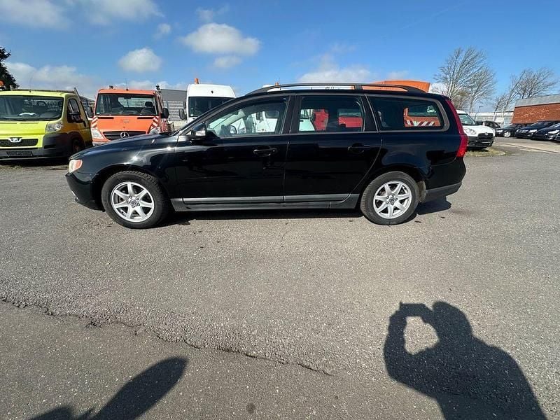 Gebraucht Volvo V70 136 PS (100 kW) 2010 Schwarz Kombi