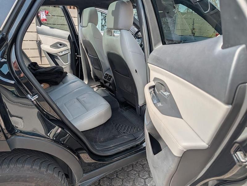 Gebraucht Jaguar E-Pace R-Dynamic 200 PS (147 kW) 2023 Schwarz SUV