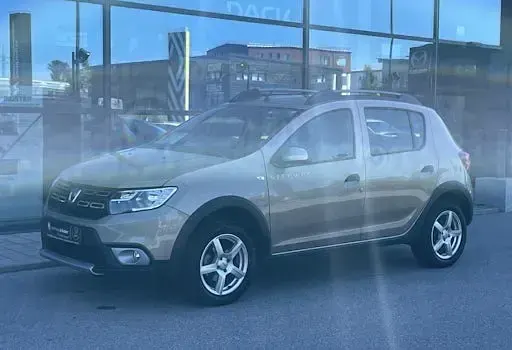 Gebraucht Dacia Sandero Prestige 90 PS (66 kW) 2020 Beige Limousine
