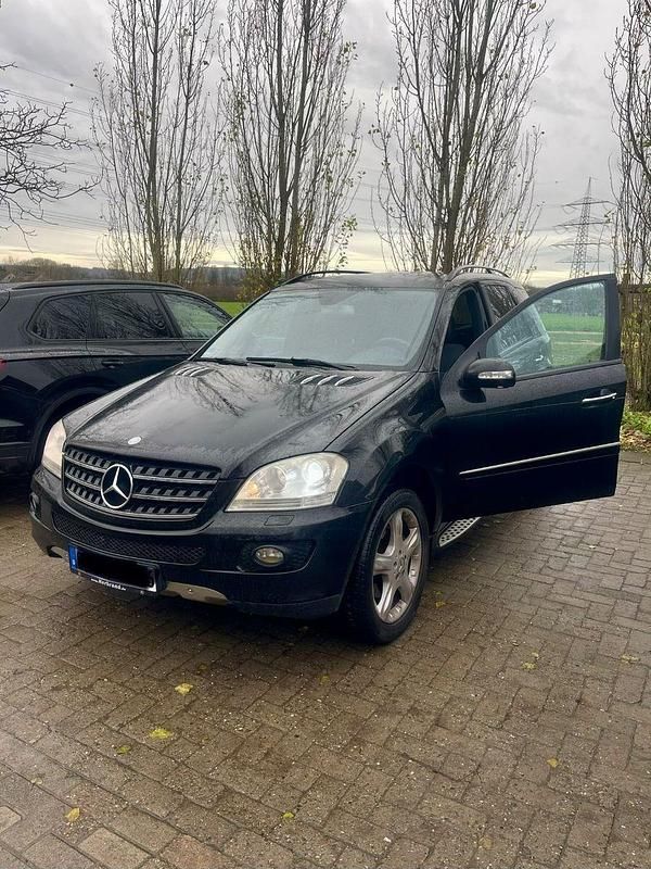 Gebraucht Mercedes 320 305 PS (224 kW) 2007 Schwarz SUV