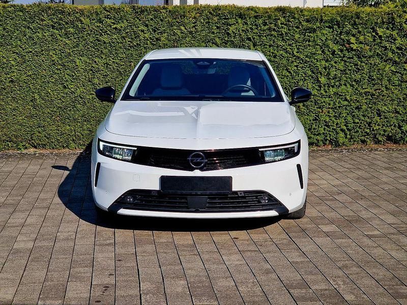 Gebraucht Opel Astra Elegance 131 PS (96 kW) 2023 Weiß Limousine