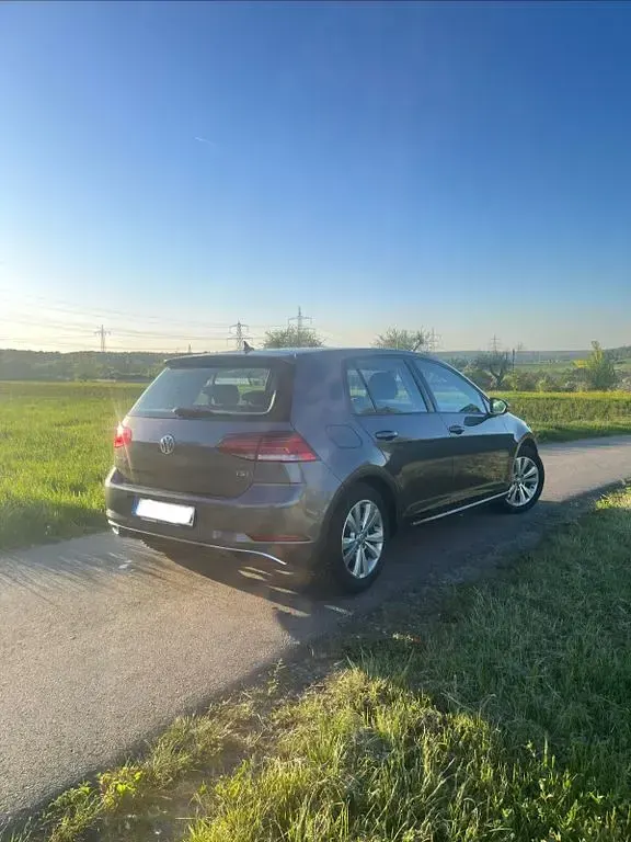 Second-hand VW Golf VII Comfortline 110 CP (80 kW) 2017 Gri Berlinǎ