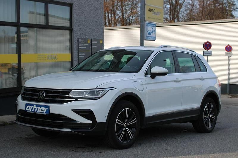 Gebraucht VW Tiguan Elegance 150 PS (110 kW) 2022 Weiß SUV