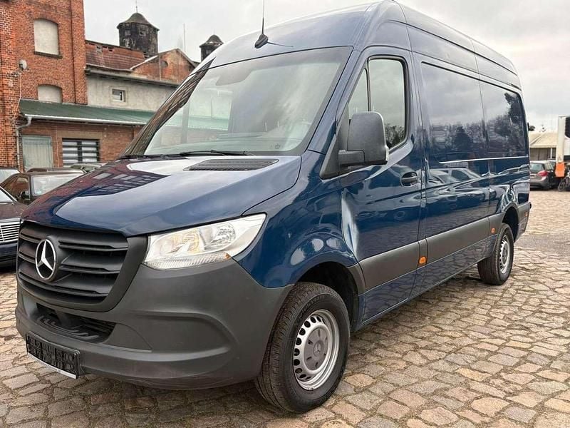 Gebraucht Mercedes Sprinter 163 PS (119 kW) 2019 Stahlblau Van