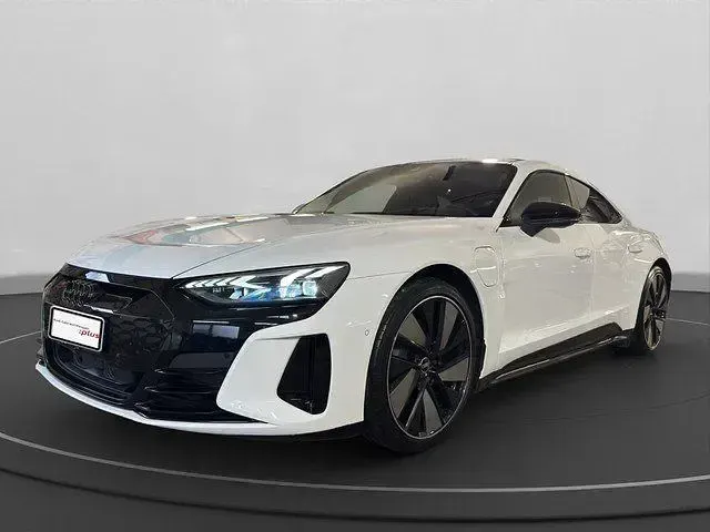 Gebraucht Audi e-tron GT quattro Sport 350 kW (476 PS) 2022 Weiss Limousine
