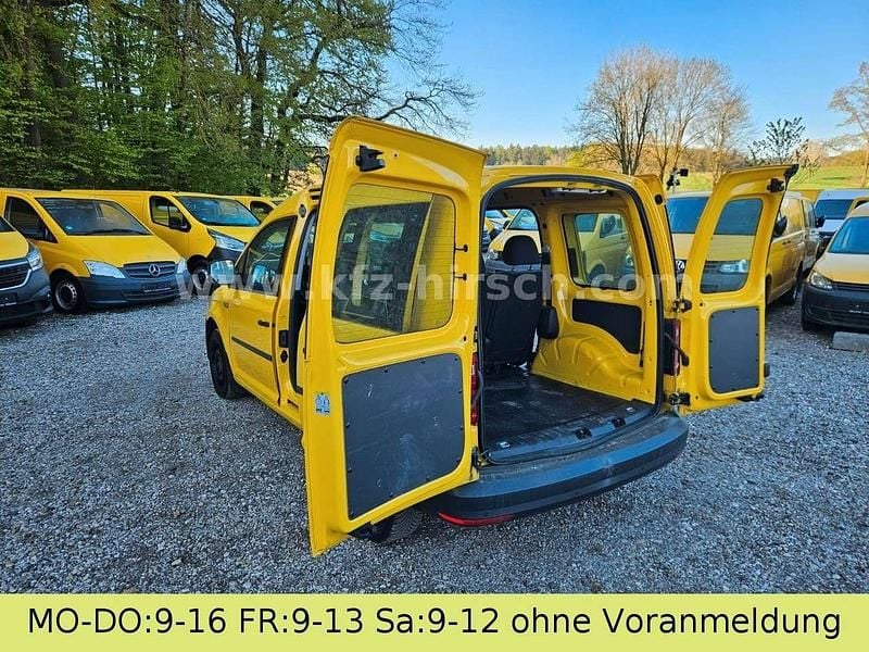 Usata VW Caddy 102 CV (75 kW) 2016 Giallo Monovolume