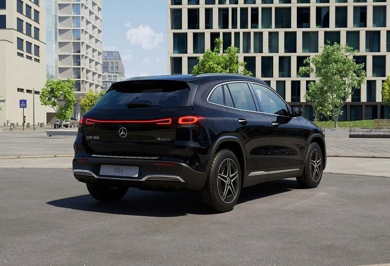 Gebraucht Mercedes EQA300 AMG 167 kW (228 PS) 2023 Schwarz SUV