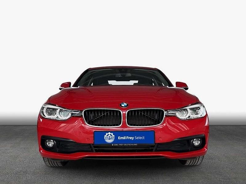 Gebraucht BMW 318 Advantage 136 PS (100 kW) 2016 Rot Limousine