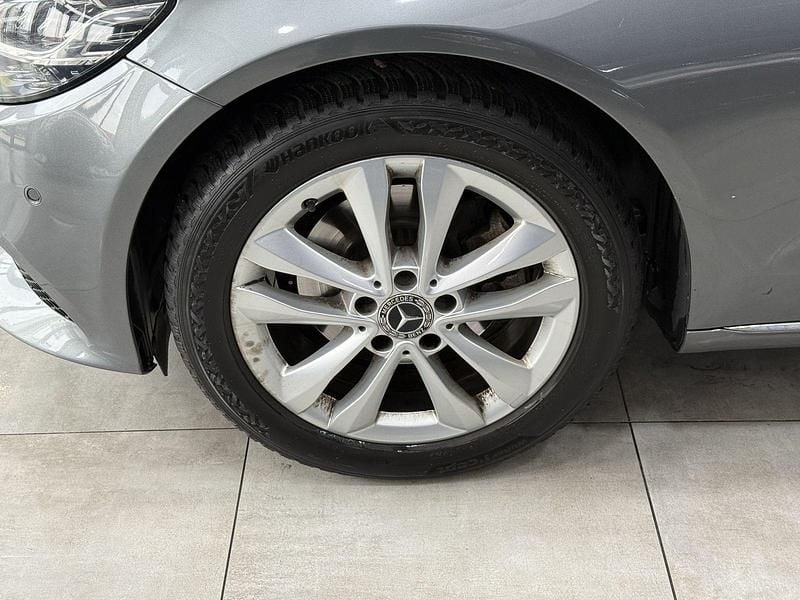 Gebraucht Mercedes C220 194 PS (142 kW) 2019 Grau Kombi