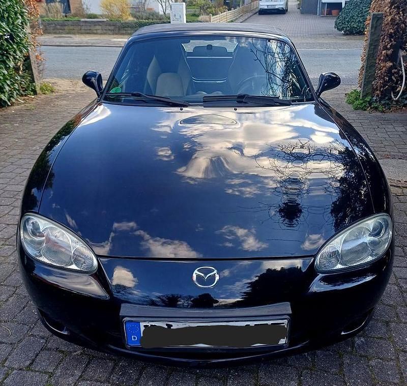 Second-hand Mazda MX5 110 CP (80 kW) 2002 Negru Cabrio