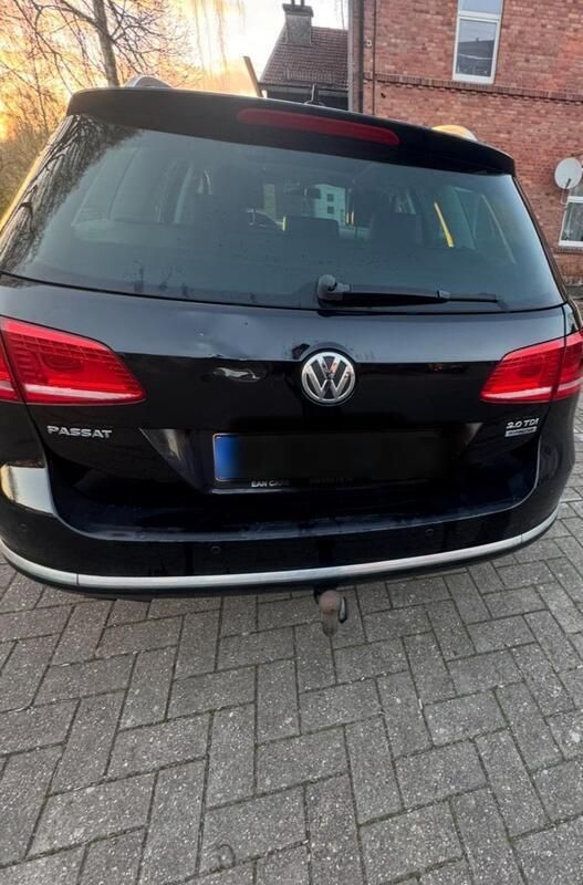 Schwarz Gebraucht 2014 VW Passat Limousine | 6.000 € (Superpreis) - Bild 1/4