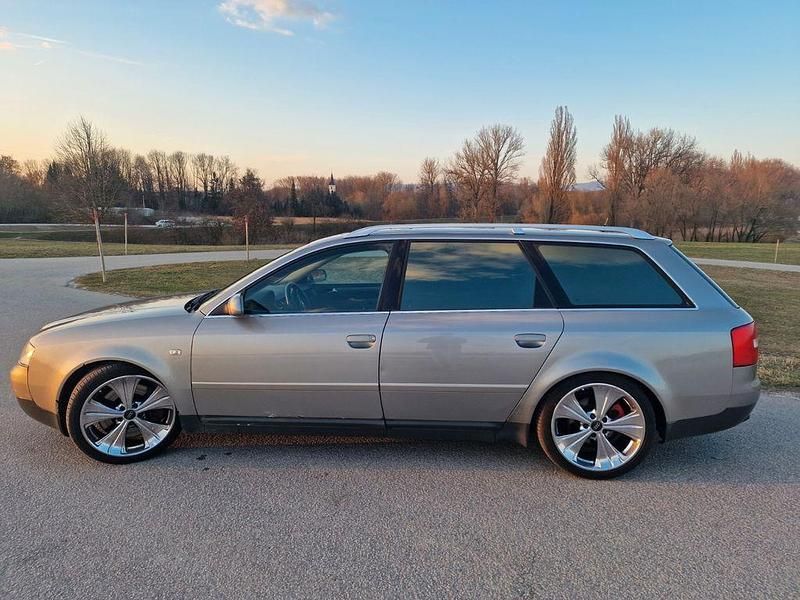 Gebraucht Audi A6 Sport 220 PS (161 kW) 2002 Grau Limousine