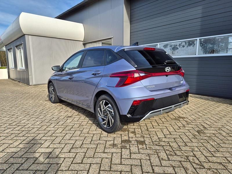 Neu Hyundai i20 Trend 90 PS (66 kW) 2026 Vibrant blue Kleinwagen