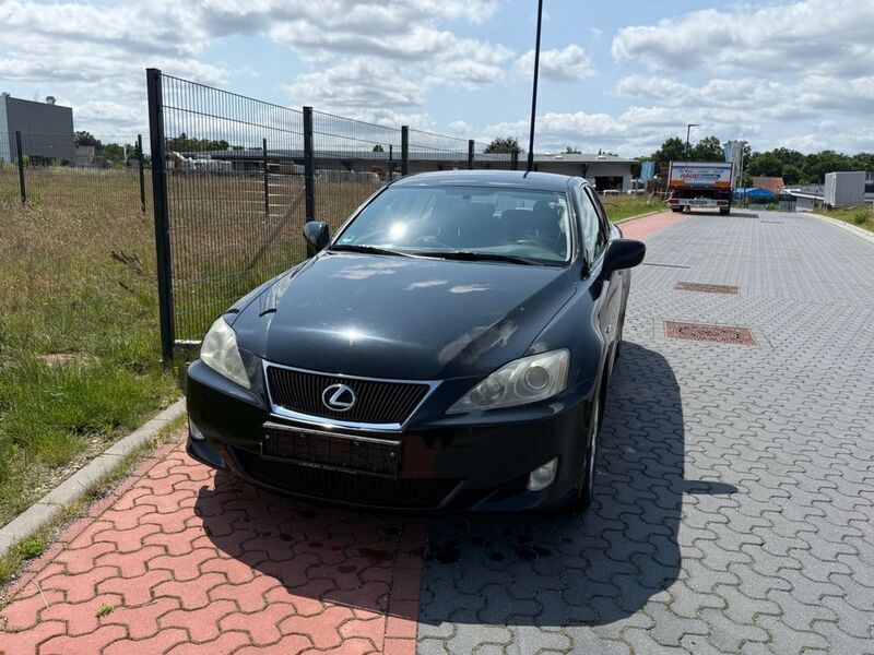 Schwarz Gebraucht 2007 Lexus IS220 Limousine | 4.790 € - Bild 1/4