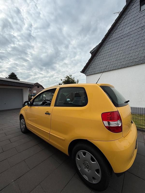 Usata VW Fox 54 CV (39 kW) 2010 Giallo Utilitaria
