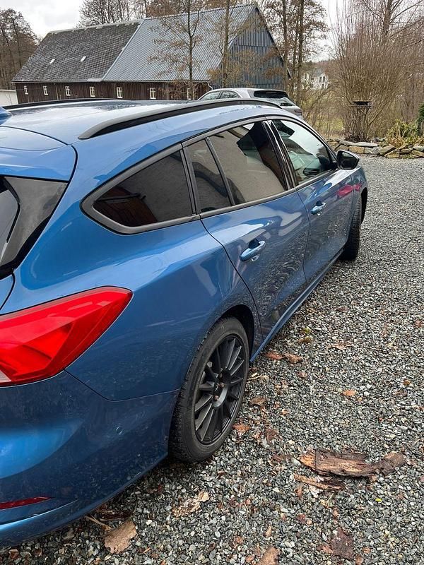 Gebraucht Ford Focus ST 280 PS (205 kW) 2020 Blau Kombi