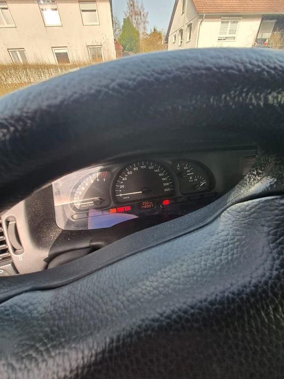 Gebraucht Opel Vectra 101 PS (74 kW) 1997 Blau Limousine