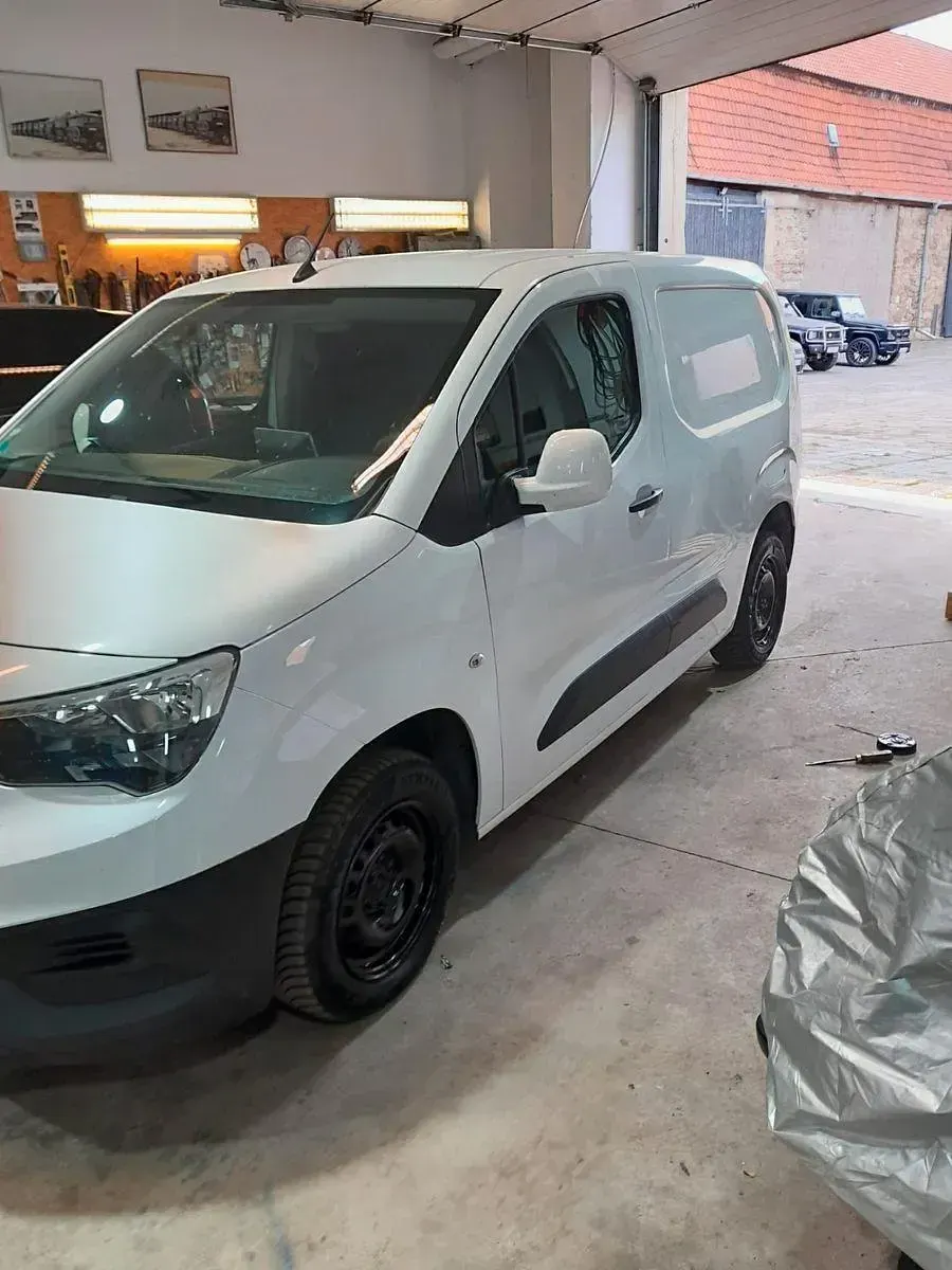 Gebraucht Opel Combo 102 PS (75 kW) 2020 Weiß Van / Kleinbus
