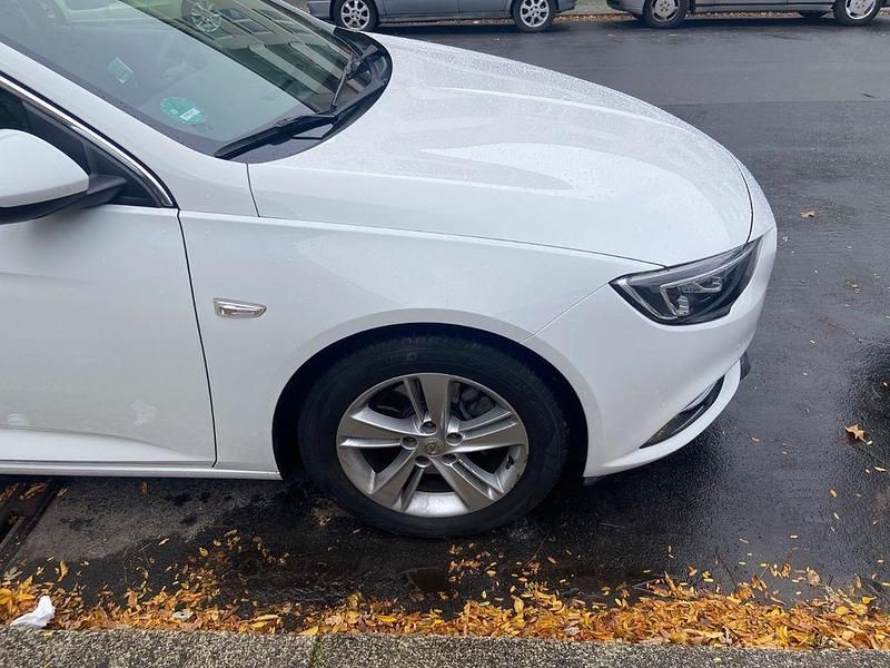 Gebraucht Opel Insignia Edition 170 PS (125 kW) 2019 Weiß Kombi