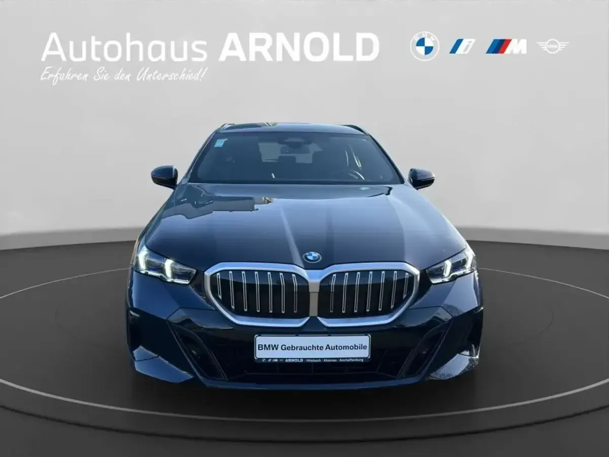 Gebraucht BMW 540 M Sport 286 PS (210 kW) 2025 M carbonschwarz Kombi