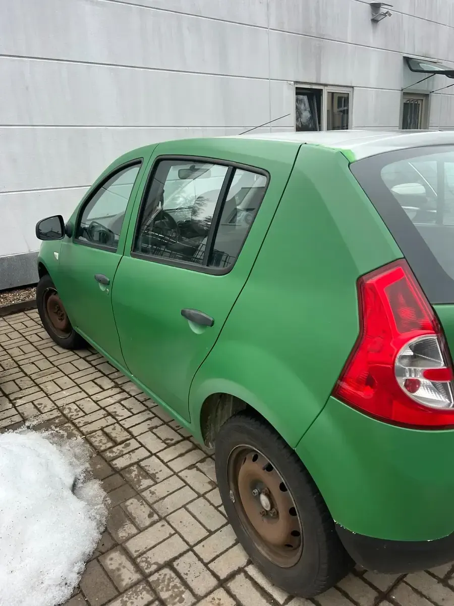 Gebraucht Dacia Sandero 75 PS (55 kW) 2009 Grün Kleinwagen