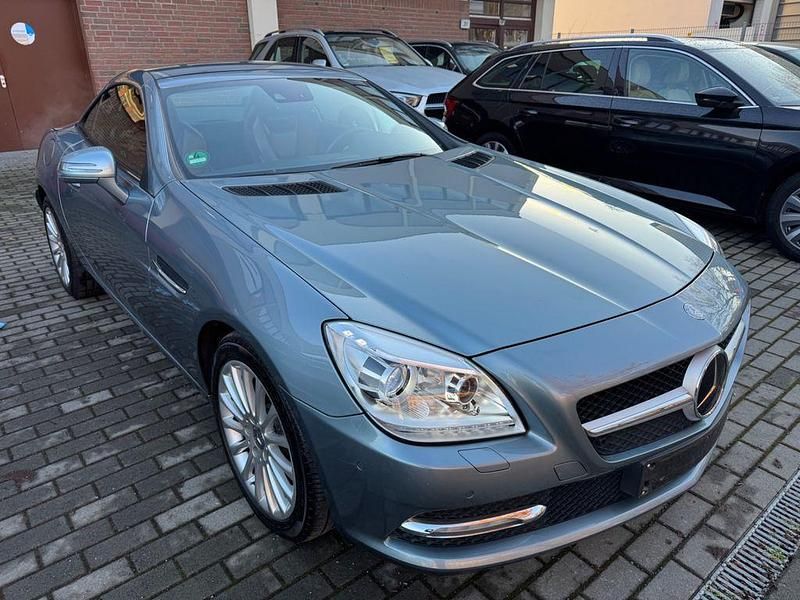 Gebraucht Mercedes SLK350 Edition 1 306 PS (225 kW) 2011 Grau Cabrio