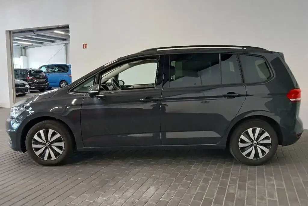 Gebraucht VW Touran 150 PS (110 kW) 2024 Grau Van / Kleinbus