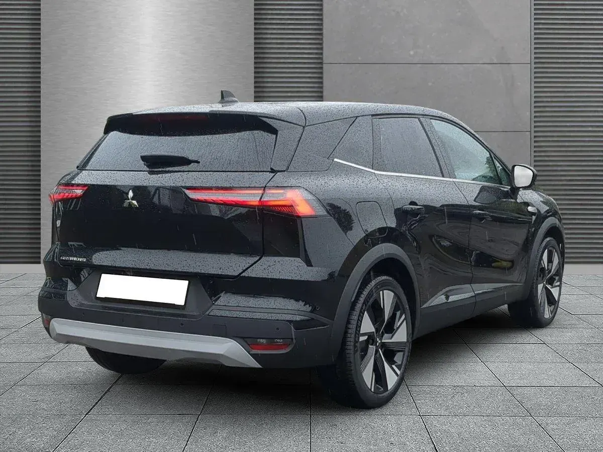 Gebraucht Mitsubishi Grandis Edition 141 PS (103 kW) 2026 Onyxschwarz SUV