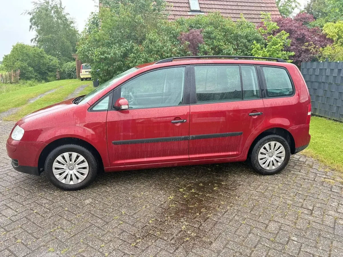 Gebraucht VW Touran 115 PS (84 kW) 2004 Rot Van / Kleinbus