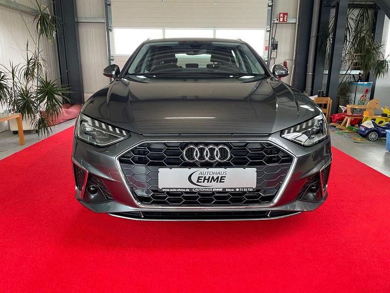 Gebraucht Audi A4 S-Line 204 PS (150 kW) 2023 Grau Kombi
