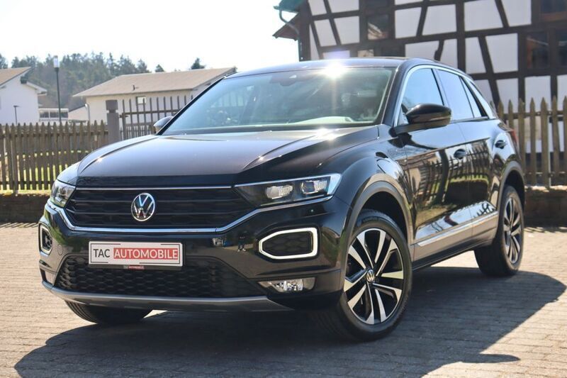 Deep black perleffekt Gebraucht 2021 VW T-Roc United SUV | 22.490 € (Etwas zu teuer) - Bild 1/4