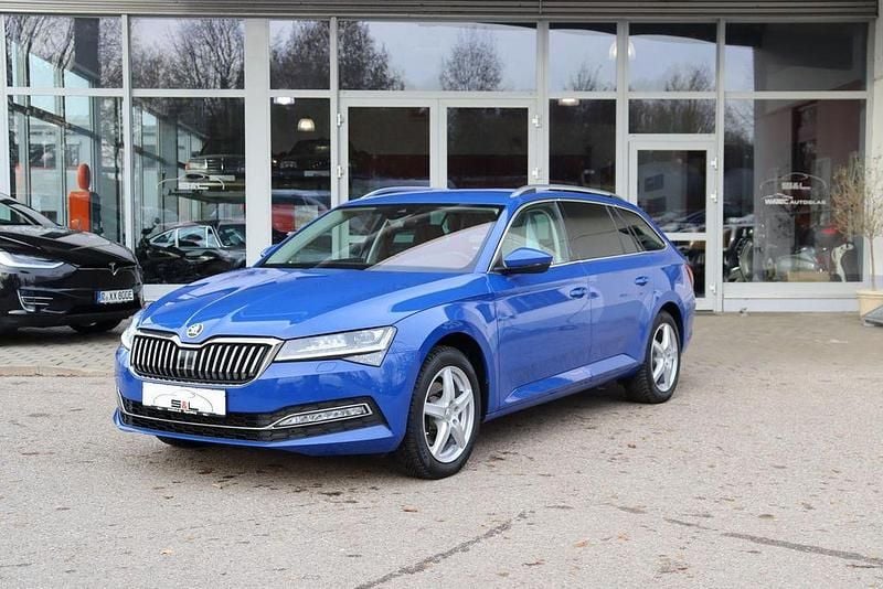 Blau Gebraucht 2021 Skoda Superb Style Limousine | 25.900 € (Guter Preis) - Bild 1/4
