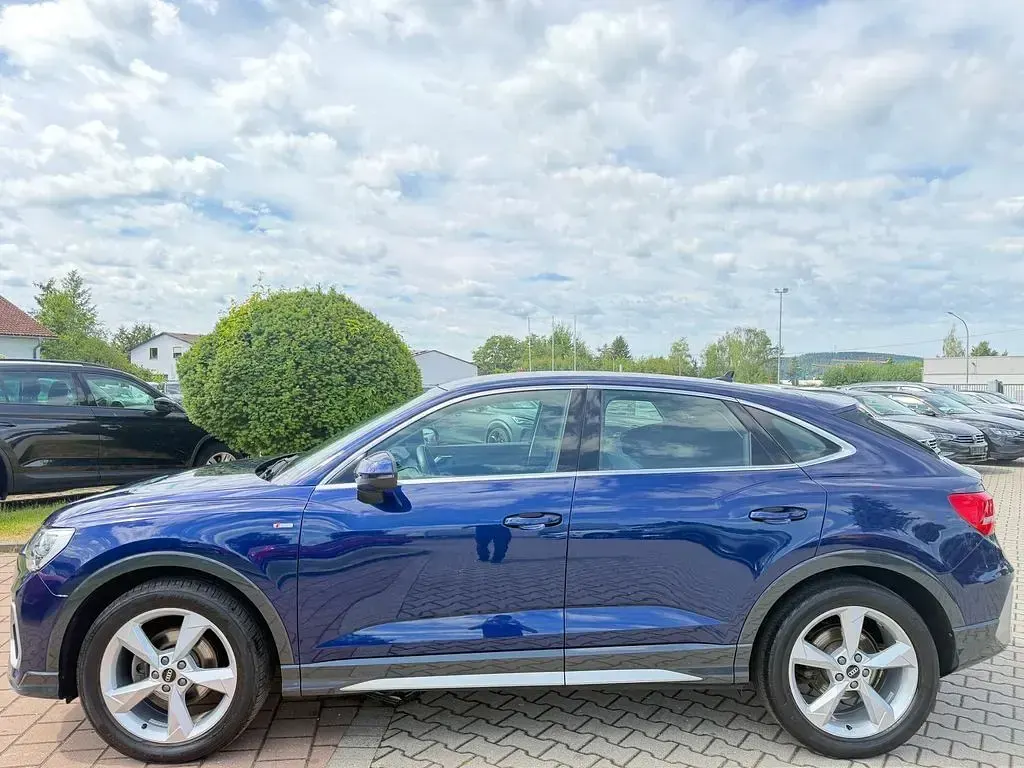 Gebraucht Audi Q3 Sportback S-Line 150 PS (110 kW) 2022 Blau SUV