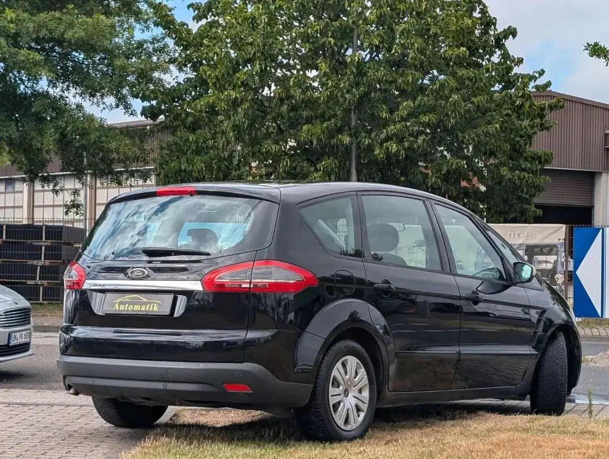 Gebraucht Ford S-MAX Trend 140 PS (102 kW) 2013 Schwarz Van / Kleinbus