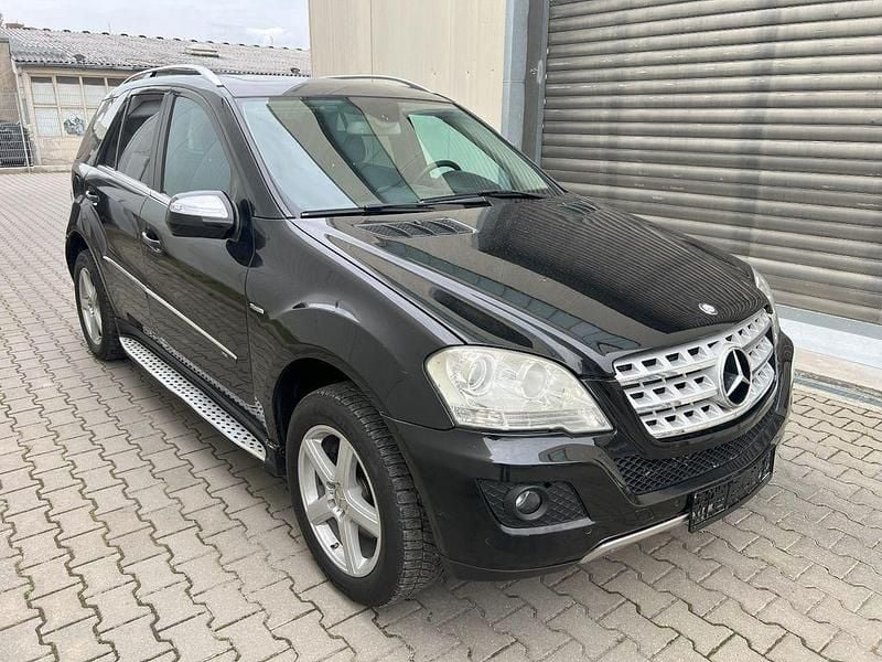 Gebraucht Mercedes ML350 211 PS (155 kW) 2010 Schwarz SUV
