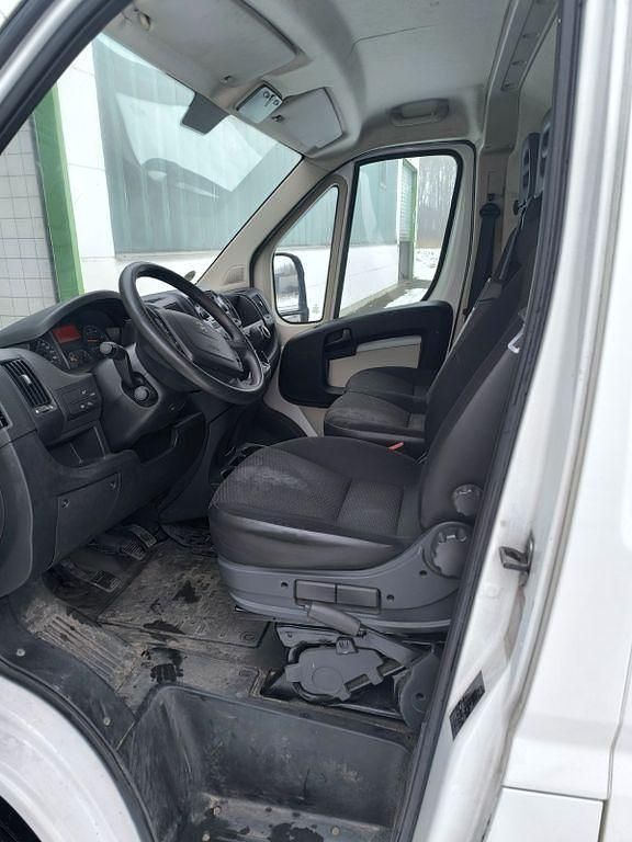 Gebraucht Peugeot Boxer 131 PS (96 kW) 2018 Weiß Van