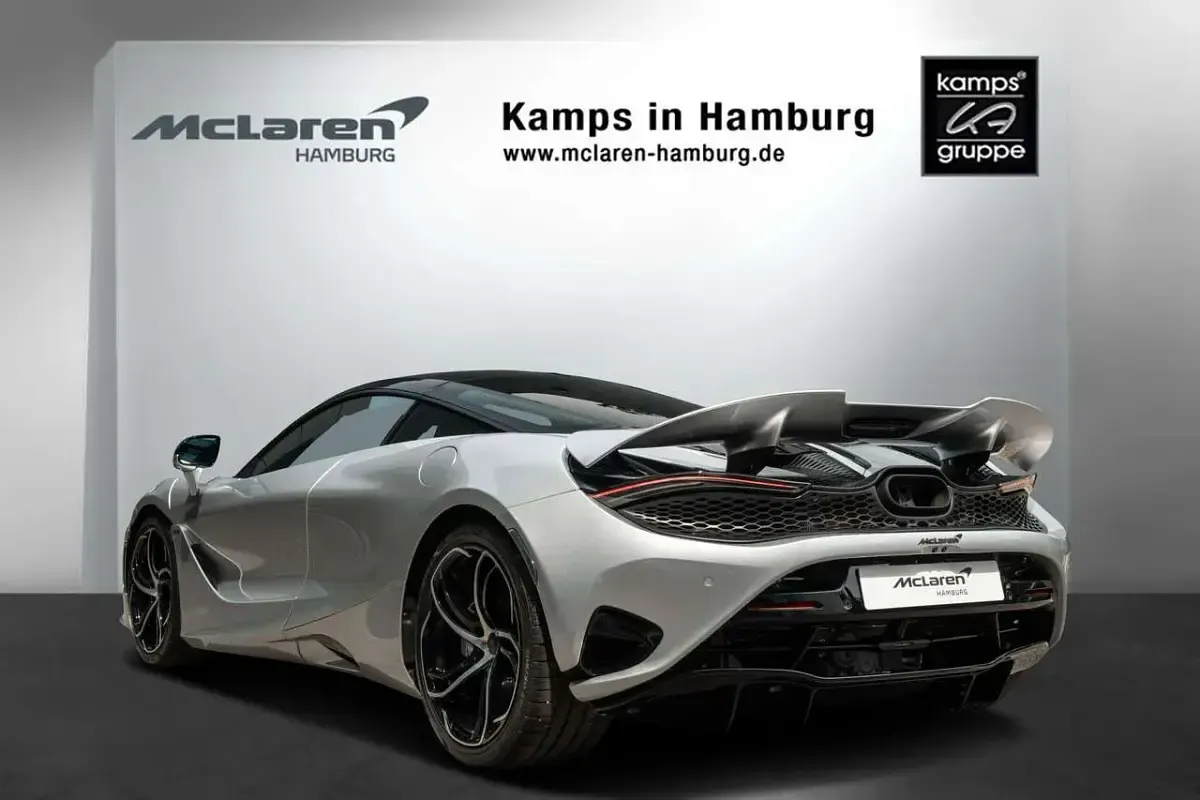 Neu McLaren 600LT 751 PS (552 kW) 2026 Elite paint  supernova silver Coupé