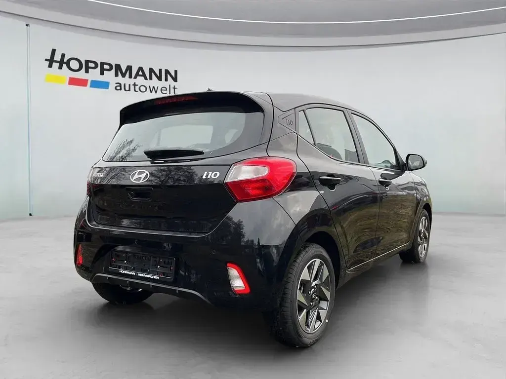 Gebraucht Hyundai i10 Trend 63 PS (46 kW) 2026 Phantom black Kleinwagen