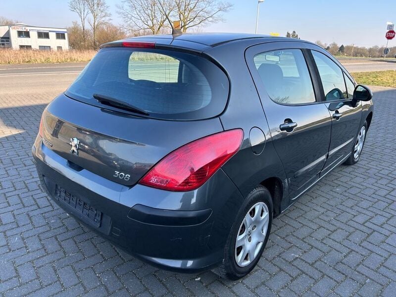 Gebraucht Peugeot 308 Tendance 120 PS (88 kW) 2008 Grau Limousine