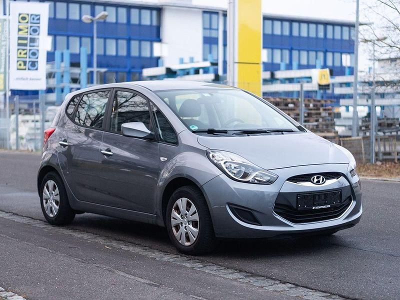 Gebraucht Hyundai ix20 Edition 90 PS (66 kW) 2014 Silber Kleinwagen