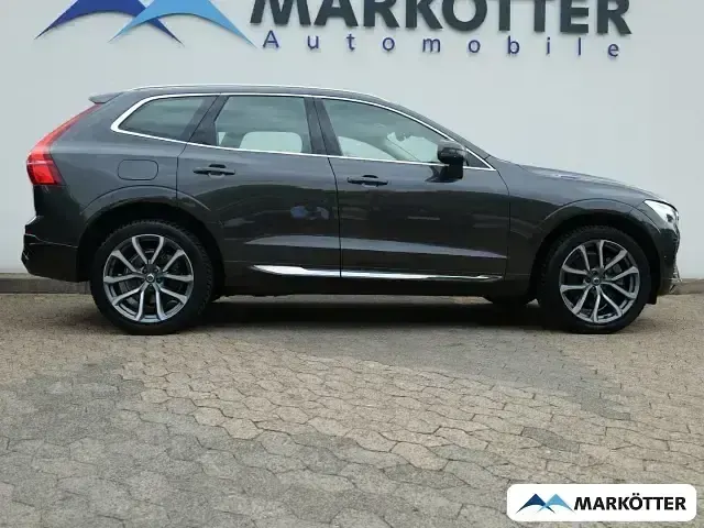 Gebraucht Volvo XC60 Plus 197 PS (144 kW) 2023 Grau SUV
