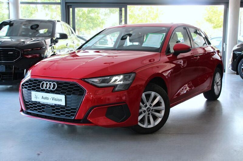 Rot Gebraucht 2023 Audi A3 Limousine | 21.590 € (Guter Preis) - Bild 1/4