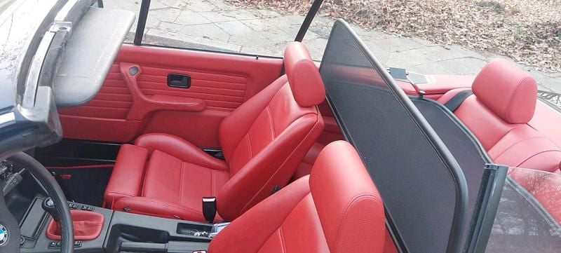 Gebraucht BMW 325 Cabriolet 171 PS (125 kW) 1986 Schwarz Cabrio