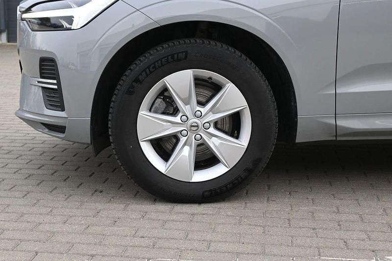 Gebraucht Volvo XC60 Core 197 PS (144 kW) 2024 Grau SUV