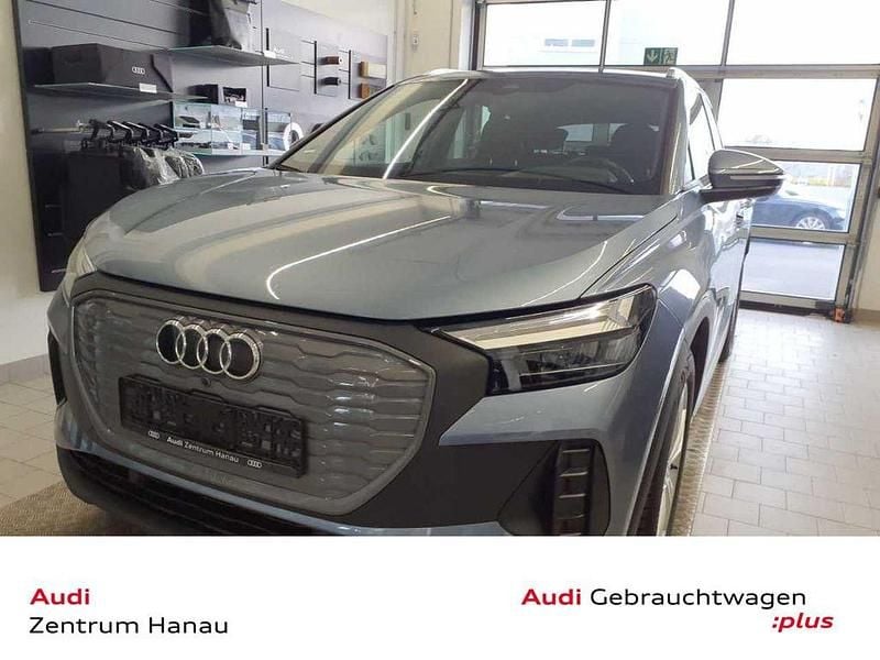Gebraucht Audi Q4 e-tron Comfort 150 kW (204 PS) 2022 Geysirblau metallic SUV