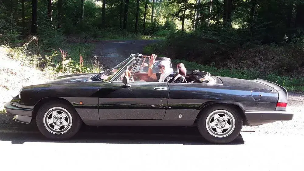 Gebraucht Alfa Romeo Spider 126 PS (92 kW) 1985 Schwarz Cabrio